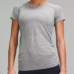 Lululemon Swiftly Tech 2.0, Short Sleeve, size 6